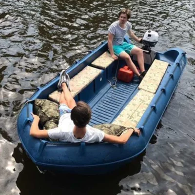 Large boat (max 8p)